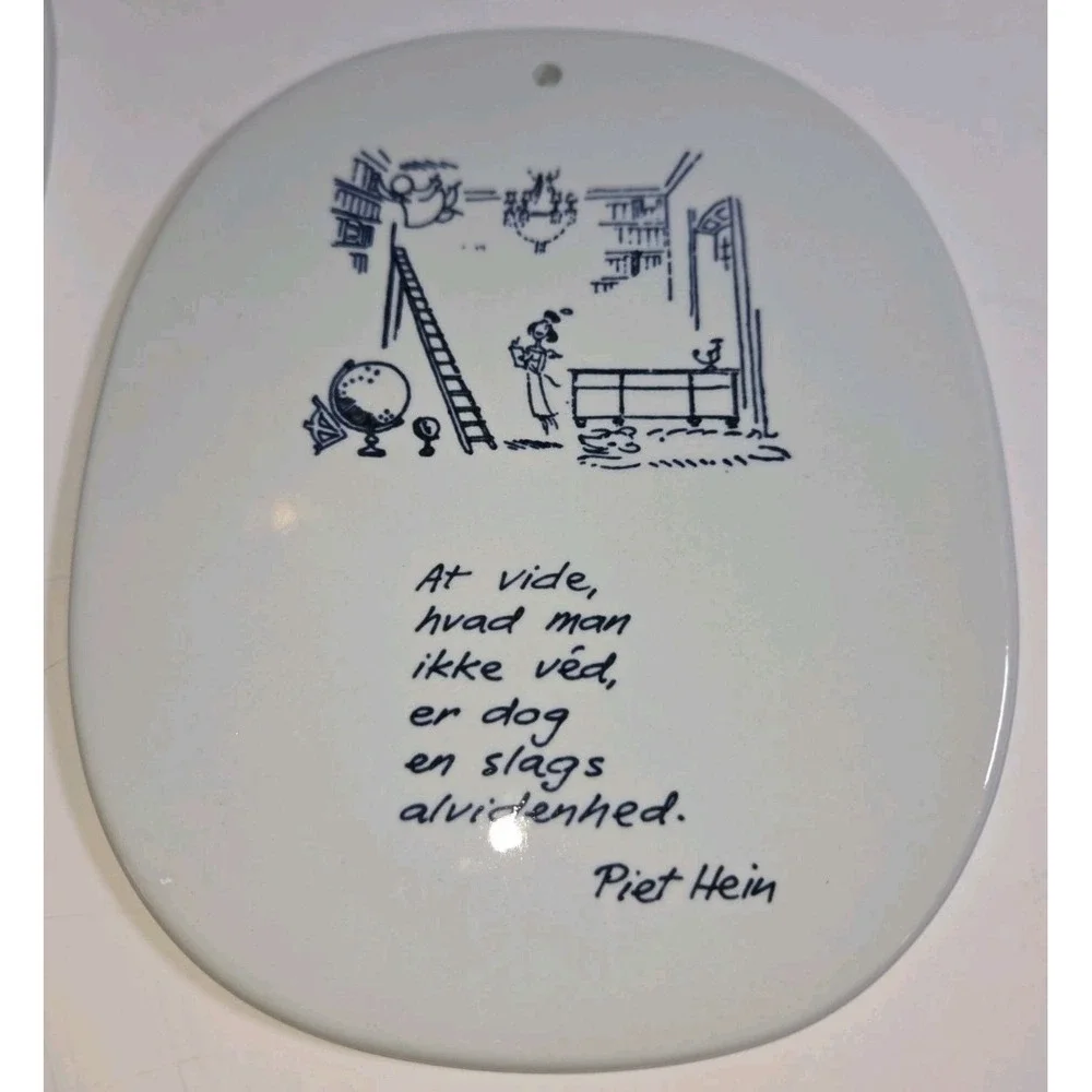 Set/2 VTG Royal Copenhagen Denmark Fajance 1941 Piet Hein Poem Plaques (Danish)
